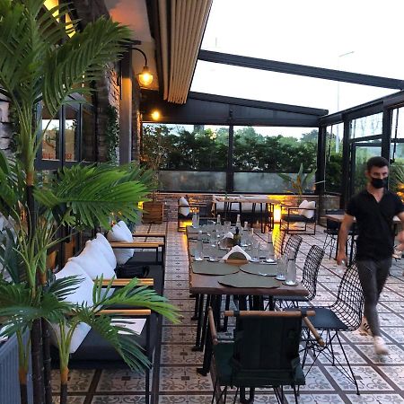 8 Rooms Hotel เกลีโบลู ภายนอก รูปภาพ