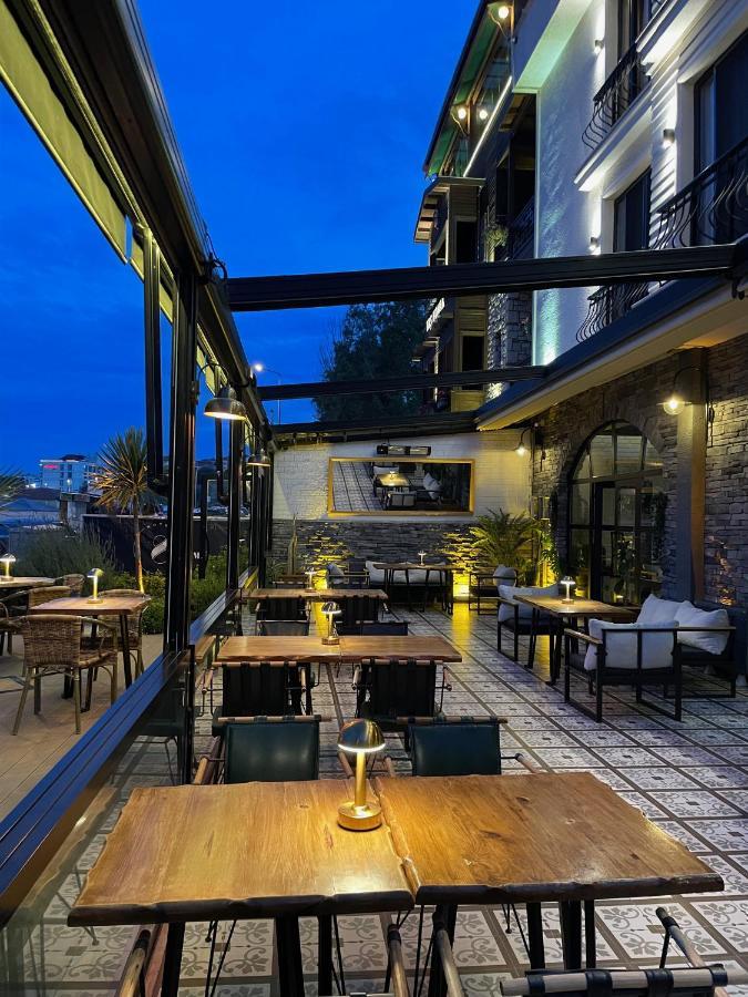 8 Rooms Hotel เกลีโบลู ภายนอก รูปภาพ
