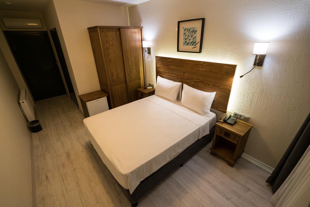 8 Rooms Hotel เกลีโบลู ภายนอก รูปภาพ