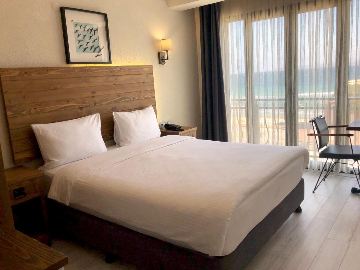 8 Rooms Hotel เกลีโบลู ภายนอก รูปภาพ