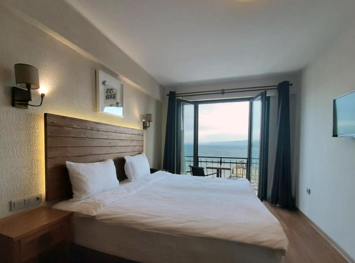 8 Rooms Hotel เกลีโบลู ภายนอก รูปภาพ